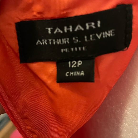 Tahari by Arthur S Levine, size 12P, beautiful coral brocade sundress - Picture 2 of 5